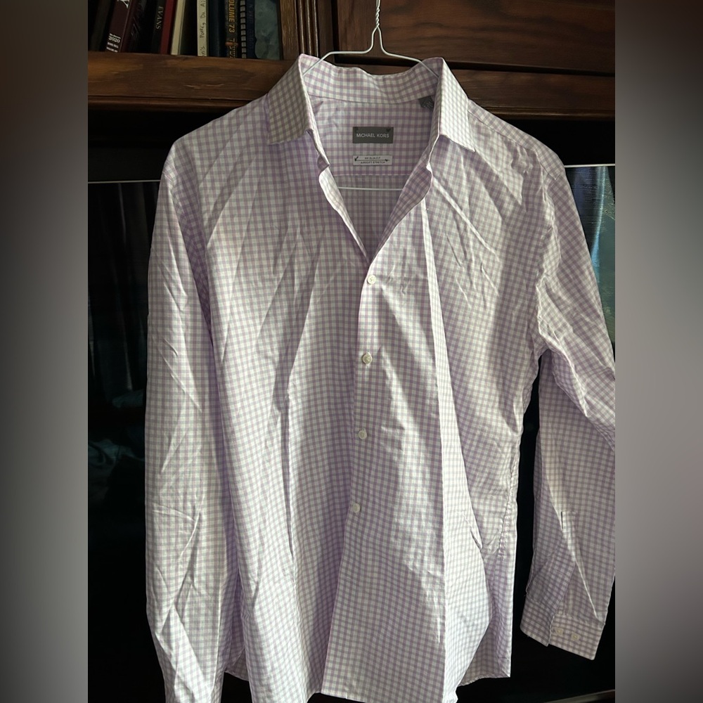 MICHAEL KORS men’s dress shirt in pink/purple
Size 16.5